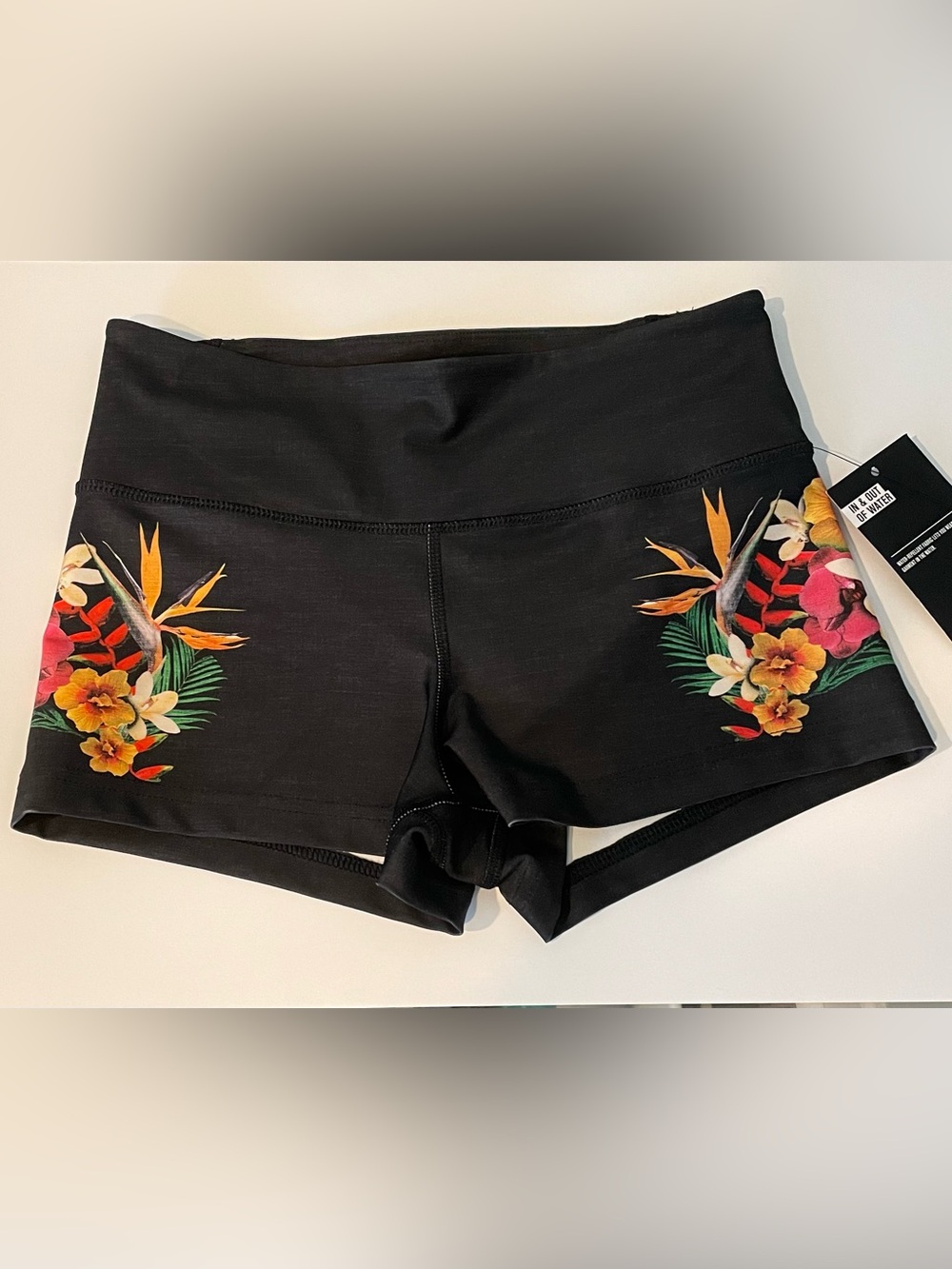 Hurley “Black Floreal” Print Swim Surf Shorts Size S NWT